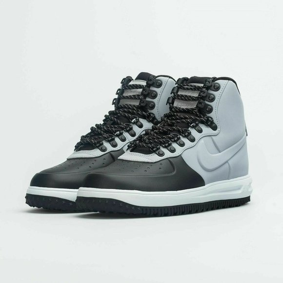 nike duckboot 18